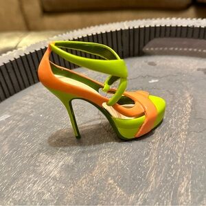 collectible miniature high heel shoe - adorable!